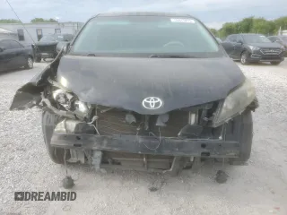 2013 Toyota Sienna SE с VIN 5TDXK3DC2DS367001, выставлен на аукционе Copart как лот 55975875 с пробегом 151 865 миль миль и Списание • Salvage title. История ставок и продаж доступна на DreamBid. Изображение 5.