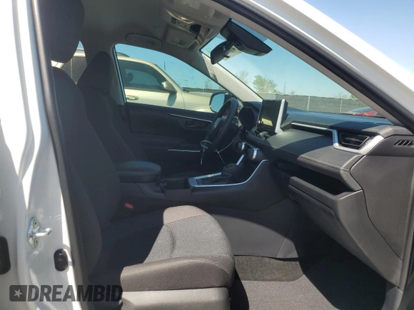 2024 Toyota RAV4 LE with VIN 2T3F1RFV0RC469033, listed as a Copart auction lot 48877565 with 8,247 mi miles and Salvage Title. Bid and sale history available at carsss.com. Image 5.