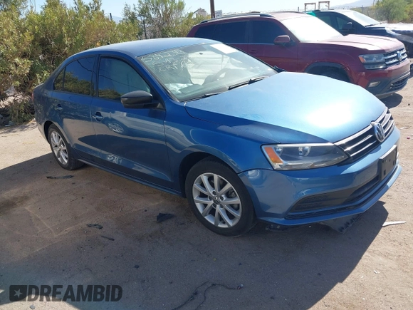 2015 Volkswagen Jetta SE with VIN 3VWD17AJ5FM257947, listed as a IAAI auction lot 42288711 with 139,800 mi miles and . Bid and sale history available at DreamBid. Image 1.
