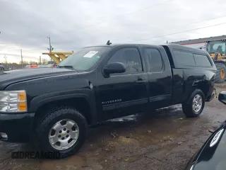 2011 Chevrolet Silverado 1500 LT with VIN 1GCRKSE34BZ243454, listed as a IAAI auction lot 41725020 with 206,372 mi miles and . Bid and sale history available at DreamBid. Image 14.