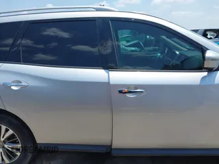 2017 Nissan Pathfinder SV with VIN 5N1DR2MM0HC609840, listed as a IAAI auction lot 42297249 with 143,273 mi miles and . Bid and sale history available at DreamBid. Image 14.