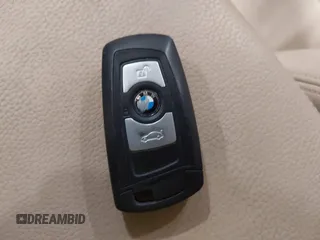 2014 BMW 3 Series 328i xDrive с VIN WBA3B5G53ENS09259, выставлен на аукционе IAAI как лот 42358472 с пробегом 152 425 миль миль и . История ставок и продаж доступна на DreamBid. Изображение 11.