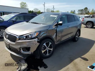 2017 Kia Sorento EX z VIN 5XYPHDA56HG232245, wystawiony jako Copart lot #56305625 z przebiegiem 76 947 mil mil oraz Szkoda całkowita • Salvage title. Historia ofert i sprzedaży dostępna na DreamBid. Obrazek 1.