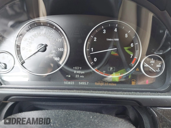 2011 BMW 5 Series 535i xDrive z VIN WBAFU7C57BDU56228, wystawiony jako IAAI lot #42258270 z przebiegiem 103 823 mil mil oraz . Historia ofert i sprzedaży dostępna na DreamBid. Obrazek 7.