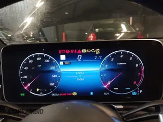 2021 Mercedes-Benz S 580 z VIN W1K6G7GBXMA032708, wystawiony jako IAAI lot #41402450 z przebiegiem 30 065 mil mil oraz . Historia ofert i sprzedaży dostępna na DreamBid. Obrazek 7.