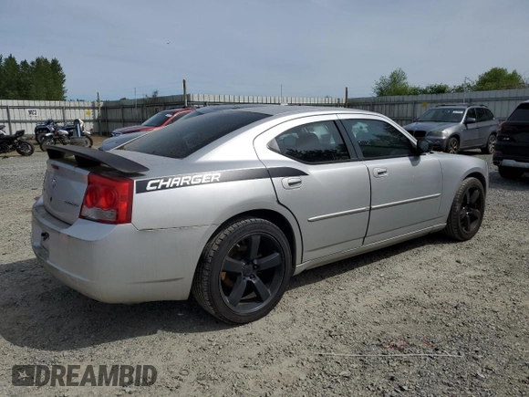 2009 Dodge Charger SE z VIN 2B3KA43D89H613585, wystawiony jako Copart lot #56076215 z przebiegiem 174 911 mil mil oraz Czysty tytuł • Clean title. Historia ofert i sprzedaży dostępna na DreamBid. Obrazek 3.