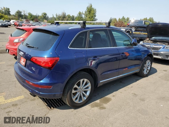 2014 Audi Q5 Premium Plus with VIN WA1LFAFP7EA050329, listed as a Copart auction lot 70219814 with 0 mi miles and Salvage Title. Bid and sale history available at carsss.com. Image 3.