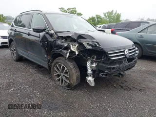 2019 Volkswagen Tiguan SE с VIN 3VV2B7AX5KM174400, выставлен на аукционе IAAI как лот 42474624 с пробегом 71 068 миль миль и . История ставок и продаж доступна на DreamBid. Изображение 1.