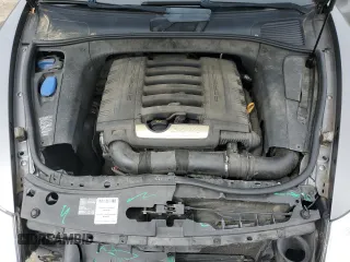 2009 Porsche Cayenne z VIN WP1AA29P29LA07054, wystawiony jako Copart lot #58304285 z przebiegiem 117 769 mil mil oraz Szkoda całkowita • Salvage title. Historia ofert i sprzedaży dostępna na DreamBid. Obrazek 12.