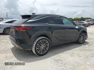 2023 Lexus RX 350 z VIN 2T2BAMBA3PC004378, wystawiony jako Copart lot #63559135 z przebiegiem 18 609 mil mil oraz Czysty tytuł • Clean title. Historia ofert i sprzedaży dostępna na DreamBid. Obrazek 3.