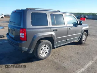 2017 Jeep Patriot Sport z VIN 1C4NJPBB0HD121397, wystawiony jako IAAI lot #41709399 z przebiegiem 124 512 mil mil oraz . Historia ofert i sprzedaży dostępna na DreamBid. Obrazek 4.