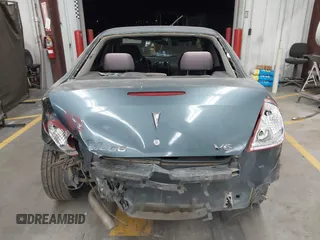 2006 Pontiac G6 6-Cyl z VIN 1G2ZG558464257988, wystawiony jako IAAI lot #42499674 z przebiegiem Nie podano mil oraz . Historia ofert i sprzedaży dostępna na DreamBid. Obrazek 17.