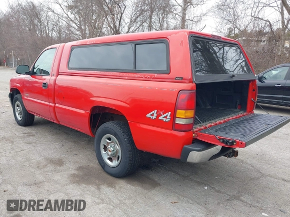 2000 Chevrolet Silverado 1500 with VIN 1GCEK14W2YE201658, listed as a IAAI auction lot 41712498 with 153,333 mi miles. Bid and sale history available at carsss.com. Image 3.