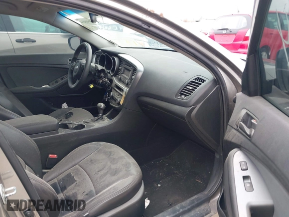 2015 Kia Optima LX with VIN 5XXGM4A72FG464193, listed as a IAAI auction lot 39285719 with 198,383 mi miles and . Bid and sale history available at carsss.com. Image 5.