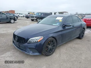 2019 Mercedes-Benz C 300 z VIN 55SWF8DB3KU296007, wystawiony jako IAAI lot #41563261 z przebiegiem 155 185 mil mil oraz . Historia ofert i sprzedaży dostępna na DreamBid. Obrazek 2.