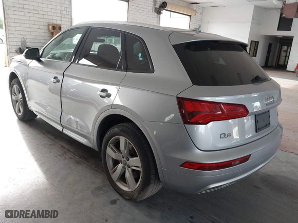 2018 Audi Q5 Premium with VIN WA1ANAFY5J2198101, listed as a IAAI auction lot 41635660 with 120,502 mi miles. Bid and sale history available at carsss.com. Image 3.