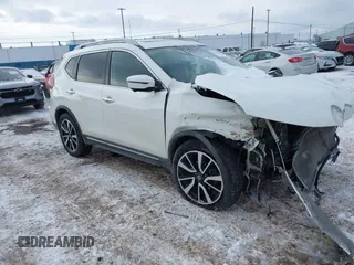2019 Nissan Rogue SL with VIN 5N1AT2MV4KC815652, listed as a IAAI auction lot 41335282 with 47,340 mi miles. Bid and sale history available at carsss.com. Image 1.