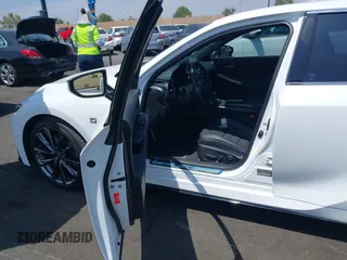 2024 Lexus IS 350 F Sport z VIN JTHGZ1B28R5076461, wystawiony jako IAAI lot #42116778 z przebiegiem 14 090 mil mil oraz . Historia ofert i sprzedaży dostępna na DreamBid. Obrazek 5.