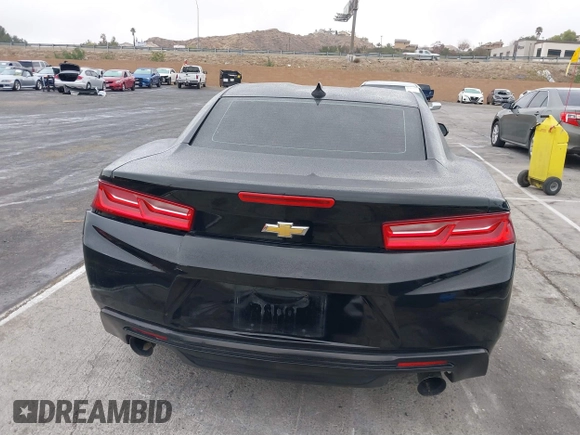 2017 Chevrolet Camaro 1LT z VIN 1G1FB1RS5H0203694, wystawiony jako IAAI lot #41560968 z przebiegiem Nie podano mil oraz . Historia ofert i sprzedaży dostępna na DreamBid. Obrazek 16.