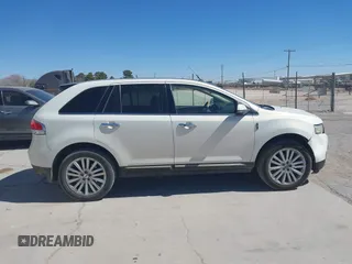 2012 Lincoln MKX with VIN 2LMDJ6JK4CBL00984, listed as a IAAI auction lot 41631192 with 184,198 mi miles. Bid and sale history available at carsss.com. Image 13.