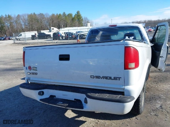 2003 Chevrolet S-10 LS with VIN 1GCCS19X638195489, listed as a IAAI auction lot 41893406 with 67,997 mi miles. Bid and sale history available at carsss.com. Image 15.