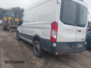2019 Ford Transit z VIN 1FTYR1CM4KKA00667, wystawiony jako IAAI lot #41430228 z przebiegiem 252 757 mil mil oraz . Historia ofert i sprzedaży dostępna na DreamBid. Obrazek 3.
