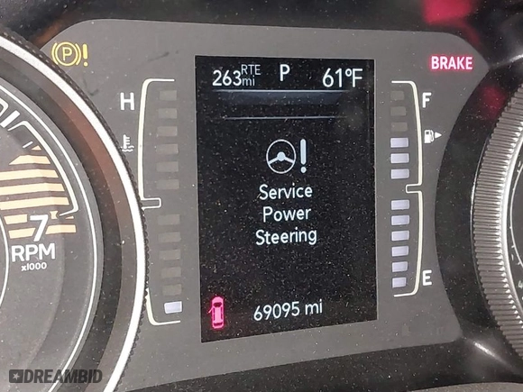 2019 Jeep Cherokee Latitude Plus with VIN 1C4PJLLB1KD110545, listed as a IAAI auction lot 41680058 with 69,095 mi miles. Bid and sale history available at carsss.com. Image 15.