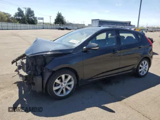 2013 Hyundai Accent SE z VIN KMHCU5AE9DU102447, wystawiony jako Copart lot #53424245 z przebiegiem 78 831 mil mil oraz Szkoda całkowita • Salvage title. Historia ofert i sprzedaży dostępna na DreamBid. Obrazek 1.