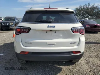 2018 Jeep Compass Latitude z VIN 3C4NJDBB1JT116630, wystawiony jako Copart lot #49586755 z przebiegiem 74 654 mil mil oraz Szkody całkowita. Historia ofert i sprzedaży dostępna na DreamBid. Obrazek 6.