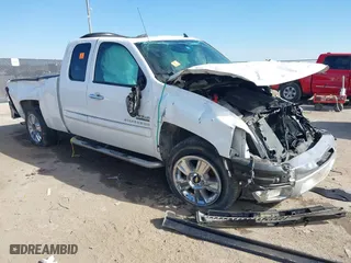 2012 Chevrolet Silverado 1500 LT with VIN 1GCRCSE06CZ138953, listed as a IAAI auction lot 41421246 with 1 mi miles. Bid and sale history available at carsss.com. Image 1.