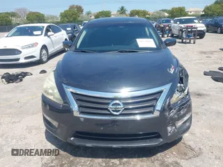 2014 Nissan Altima SV with VIN 1N4AL3AP3EC174276, listed as a IAAI auction lot 42070847 with 128,355 mi miles and . Bid and sale history available at carsss.com. Image 12.