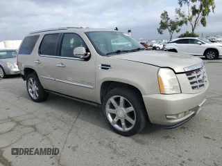 2008 Cadillac Escalade z VIN 1GYFK63878R205065, wystawiony jako Copart lot #56171965 z przebiegiem Nie podano mil oraz Szkoda całkowita • Salvage title. Historia ofert i sprzedaży dostępna na DreamBid. Obrazek 4.