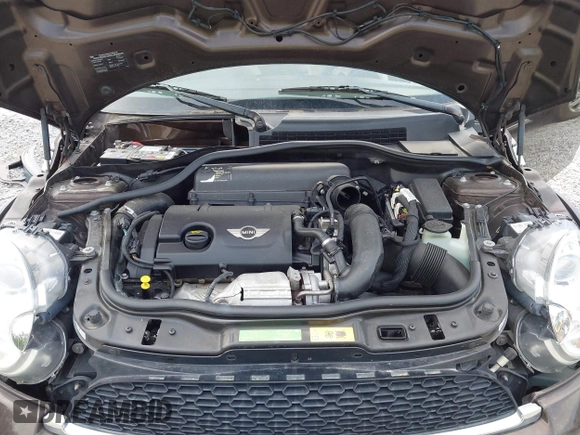 2011 MINI Hardtop S with VIN WMWSV3C50BTY10455, listed as a IAAI auction lot 42739230 with 54,998 mi miles and . Bid and sale history available at DreamBid. Image 10.