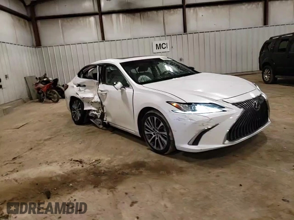 2021 Lexus ES 250 z VIN 58AD11D17MU007781, wystawiony jako Copart lot #46686255 z przebiegiem 46 571 mil mil oraz Nie do naprawy • Non repairable. Historia ofert i sprzedaży dostępna na DreamBid. Obrazek 11.