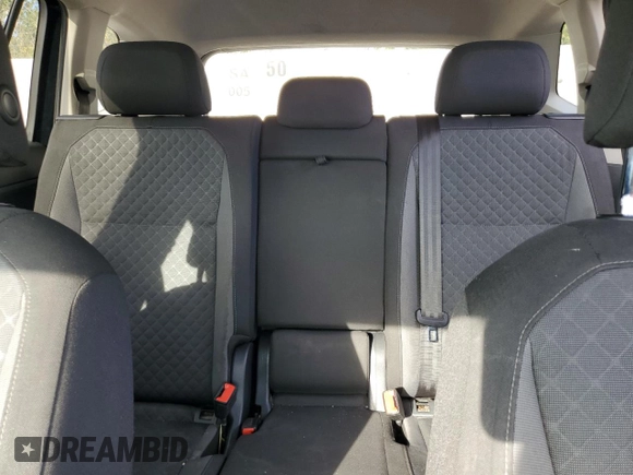 2018 Volkswagen Tiguan S z VIN 3VV1B7AX9JM043240, wystawiony jako Copart lot #72519764 z przebiegiem 129 138 mil mil oraz Szkoda całkowita • Salvage title. Historia ofert i sprzedaży dostępna na DreamBid. Obrazek 10.