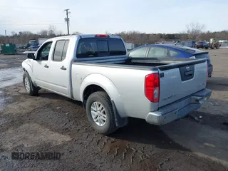 2014 Nissan Frontier SL z VIN 1N6AD0FV3EN767134, wystawiony jako IAAI lot #41463305 z przebiegiem 63 553 mil mil oraz . Historia ofert i sprzedaży dostępna na DreamBid. Obrazek 3.