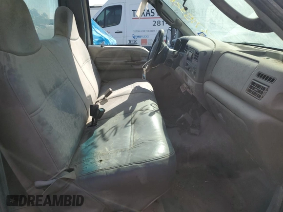 2004 Ford F-350 with VIN 1FDWF36P44EC05243, listed as a Copart auction lot 37153244 with 221,116 mi miles and Salvage title. Bid and sale history available at DreamBid. Image 7.