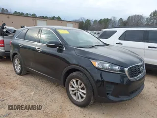 2019 Kia Sorento LX with VIN 5XYPG4A35KG577548, listed as a IAAI auction lot 41463981 with 74,260 mi miles. Bid and sale history available at carsss.com. Image 1.