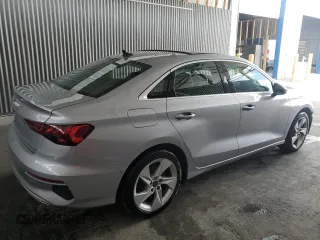 2024 Audi A3 Premium z VIN WAUAUDGY2RA127557, wystawiony jako Copart lot #58738645 z przebiegiem 18 581 mil mil oraz Tytuł czysty. Historia ofert i sprzedaży dostępna na DreamBid. Obrazek 3.