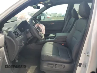 2025 Honda Passport EX-L z VIN 5FNYF8H59SB010319, wystawiony jako Copart lot #53439305 z przebiegiem 2519 mil mil oraz Szkody całkowita. Historia ofert i sprzedaży dostępna na DreamBid. Obrazek 7.