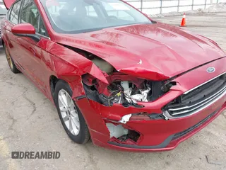 2020 Ford Fusion SE with VIN 3FA6P0HD4LR109679, listed as a IAAI auction lot 41718257 with 132,389 mi miles. Bid and sale history available at carsss.com. Image 6.