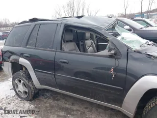 2005 Chevrolet TrailBlazer LT with VIN 1GNDT13S552213766, listed as a IAAI auction lot 41351570 with 114,984 mi miles. Bid and sale history available at carsss.com. Image 13.