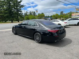 2021 Mercedes-Benz S 580 z VIN W1K6G7GBXMA027895, wystawiony jako Copart lot #57789375 z przebiegiem 104 502 mil mil oraz Tytuł czysty. Historia ofert i sprzedaży dostępna na DreamBid. Obrazek 4.