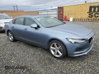 2018 Volvo S90 Momentum with VIN LVY982MK5JP026876, listed as a Copart auction lot 48429775 with 57,325 mi miles and Salvage Title. Bid and sale history available at carsss.com. Image 4.