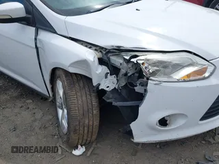 2014 Ford Focus SE with VIN 1FADP3K22EL251661, listed as a IAAI auction lot 41905464 with 96,079 mi miles. Bid and sale history available at carsss.com. Image 6.