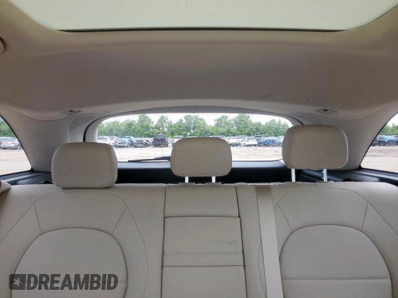 2019 Mercedes-Benz GLC 300 z VIN WDC0G4JB0KV157840, wystawiony jako Copart lot #63104085 z przebiegiem Nie podano mil oraz Szkoda całkowita • Salvage title. Historia ofert i sprzedaży dostępna na DreamBid. Obrazek 10.