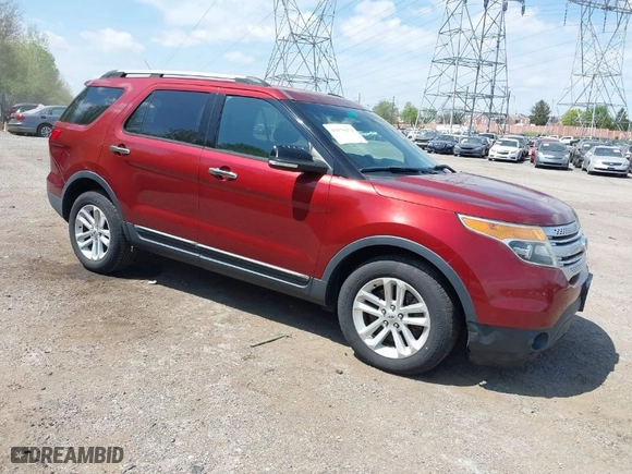 2014 Ford Explorer XLT with VIN 1FM5K7D87EGB79589, listed as a IAAI auction lot 42079474 with 141,527 mi miles. Bid and sale history available at carsss.com. Image 1.