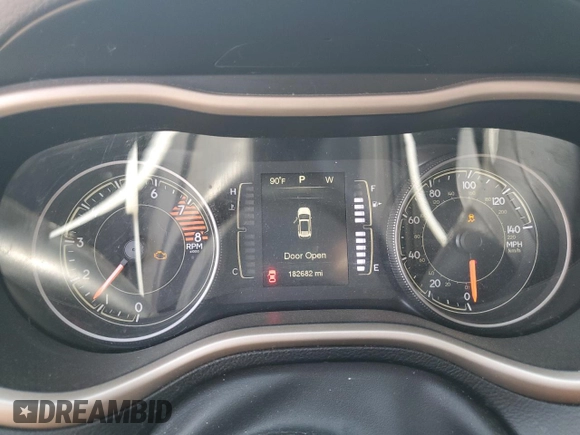 2016 Jeep Cherokee Latitude z VIN 1C4PJMCS2GW220912, wystawiony jako Copart lot #60534175 z przebiegiem 182 682 mil mil oraz Szkoda całkowita • Salvage title. Historia ofert i sprzedaży dostępna na DreamBid. Obrazek 9.