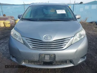 2017 Toyota Sienna LE with VIN 5TDJZ3DC9HS168079, listed as a IAAI auction lot 41175845 with 98,585 mi miles. Bid and sale history available at carsss.com. Image 12.