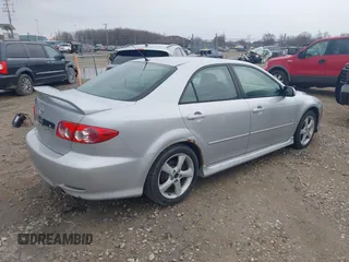 2004 Mazda Mazda6 s with VIN 1YVHP80D245N72738, listed as a IAAI auction lot 42098775 with 189,868 mi miles. Bid and sale history available at carsss.com. Image 4.
